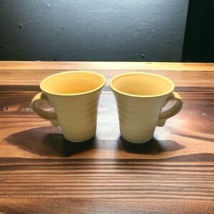 WCL Yellow Ceramic Coffee Mugs Set of 2 Retro Ribbed Stripe 4.5 Vintage 1970s VG